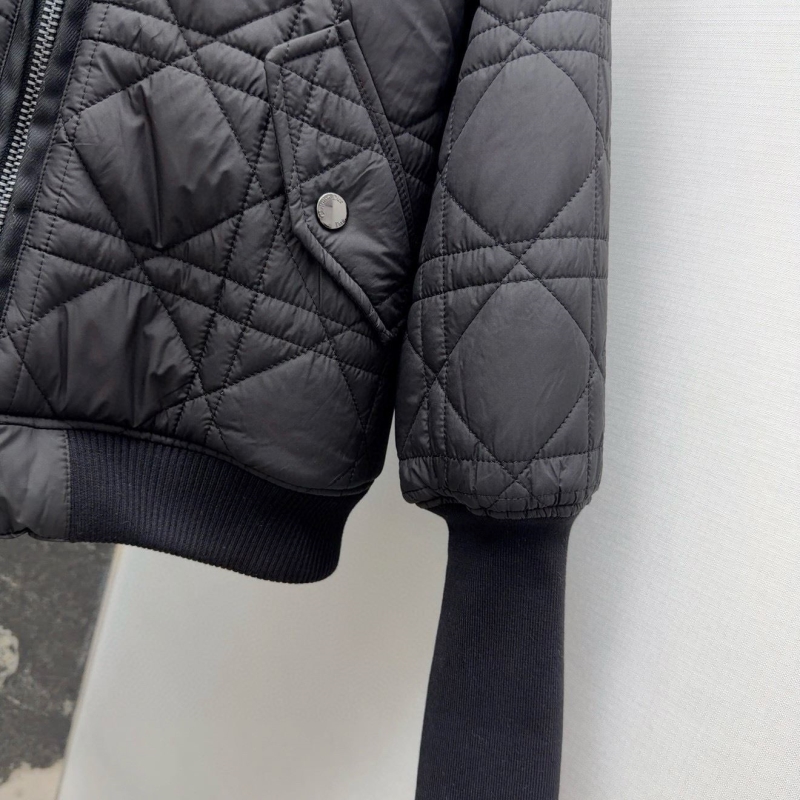 chr1st1an D10r outwear